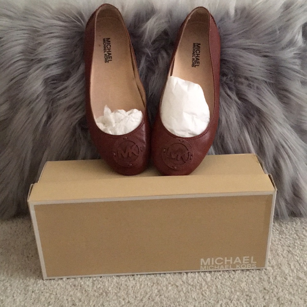 Michael Kors flat